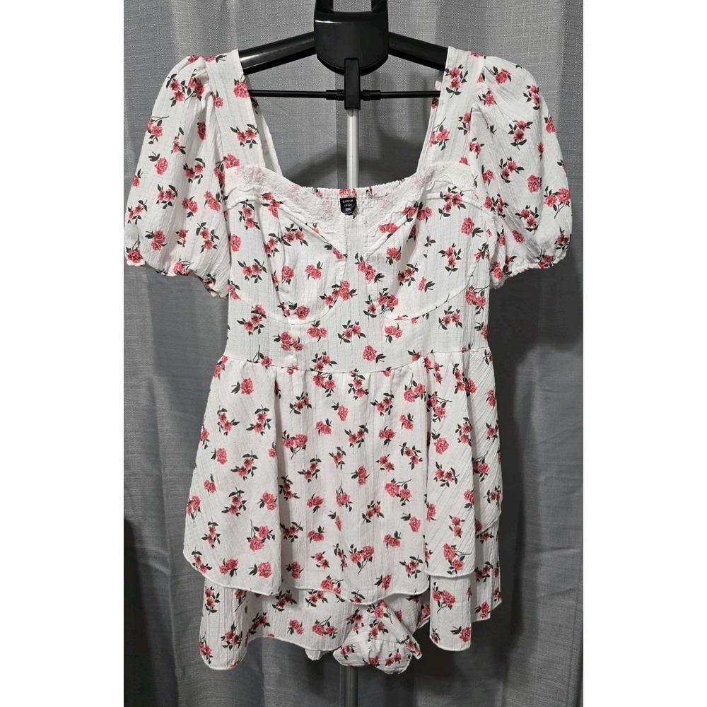 Shein Curve Women's 0XL Shorts Romper White With Floral Design Short-Sleeve